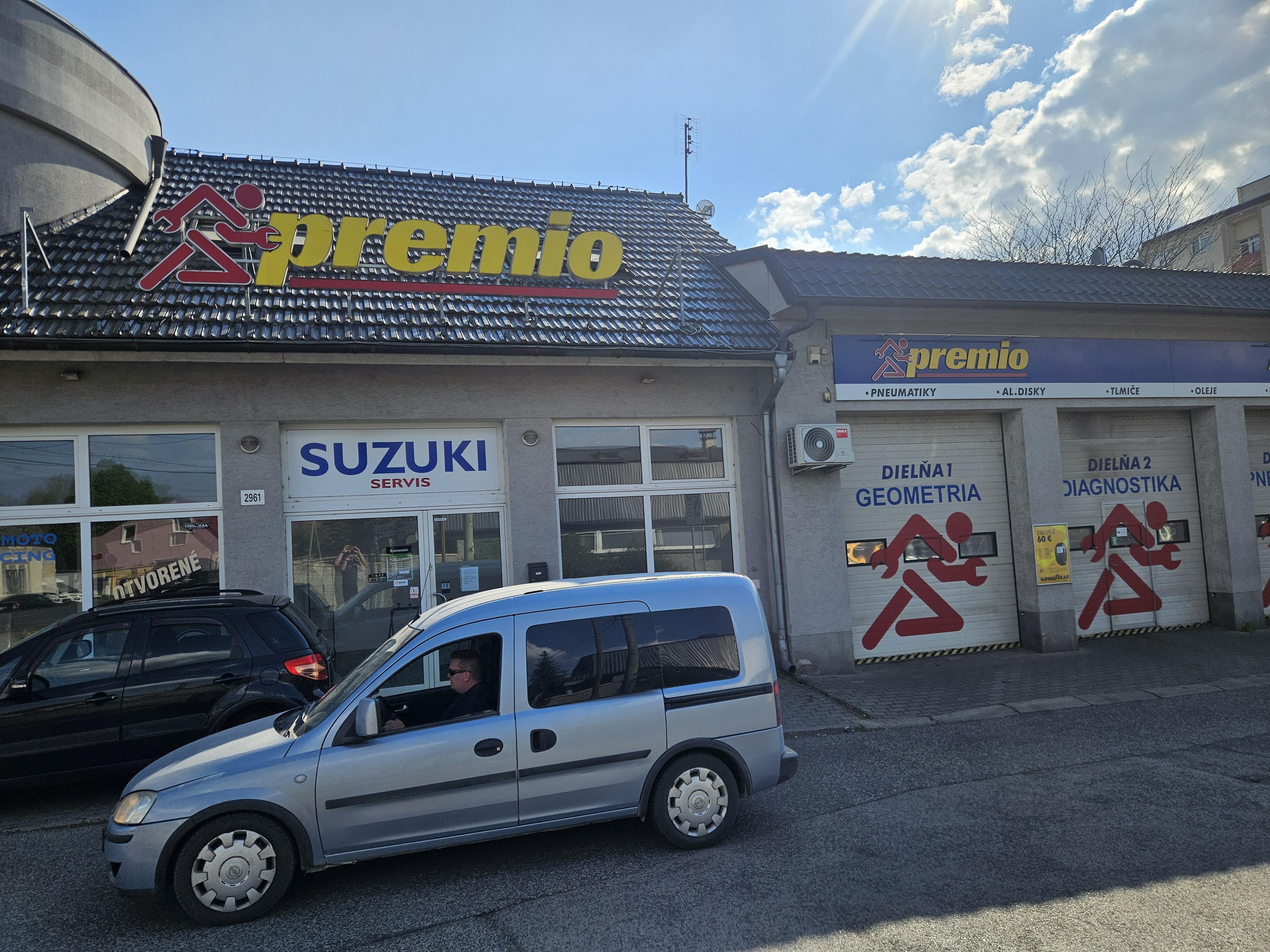 Vstup do servisu Suzuki a Premio